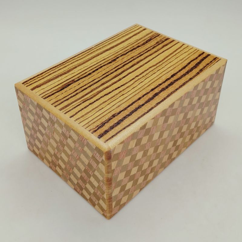 4.2 Sun 14 Step Zebra / Ichimatsu Japanese Puzzle Box