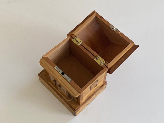 REPAIRABLE Vintage Japanese House Secret Puzzle Box Bank - WITH KEY