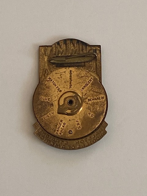 1941 TOM MIX STRAIGHT SHOOTER SIX-GUN DECODER badge pin (Ralston)