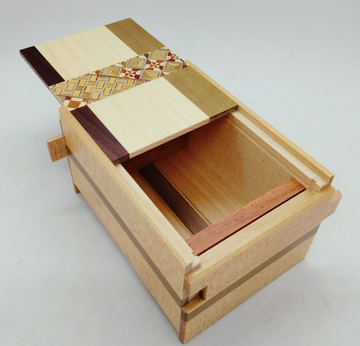 4.2 Sun 14 Step One Point Yosegi Japanese Puzzle Box