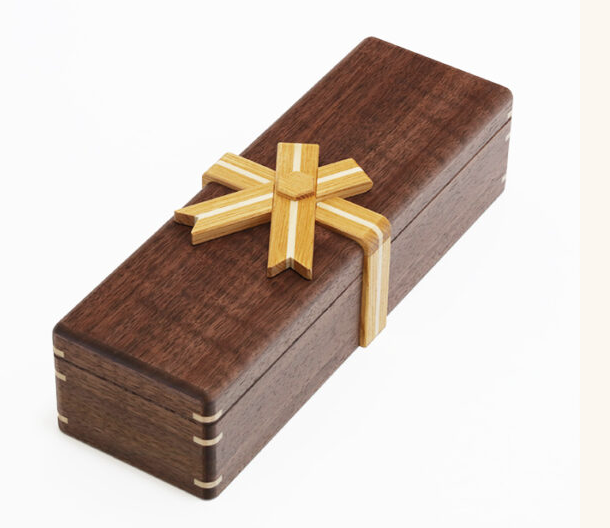 Letter Box Japanese Puzzle by Akio Kamei