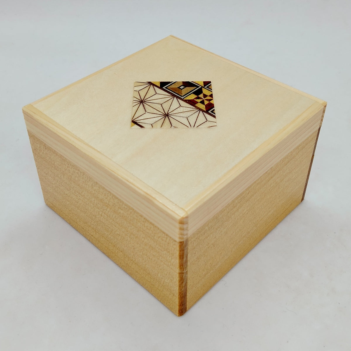 Square 12 Step One Point Natural Wood Japanese Puzzle Box