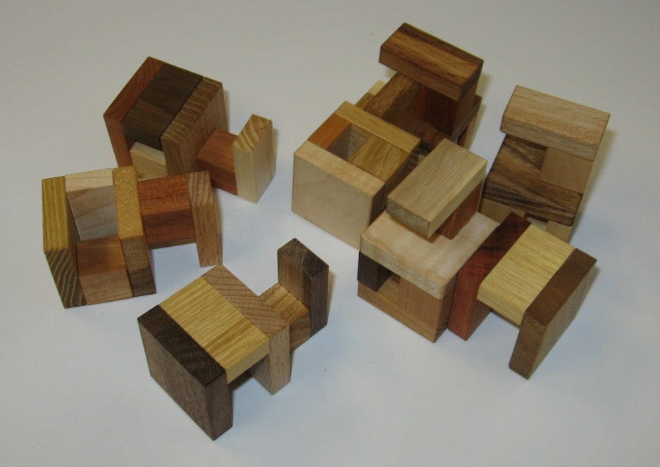 Hooked Cube Puzzle