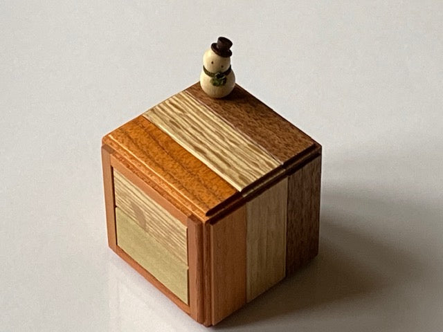 Bara-Bara Box with Snowman Japanese Puzzle by Osamu Kasho