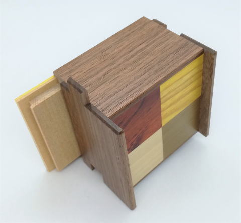 Square 14 Step Four Colors Pattern Natural Wood Japanese Puzzle Box