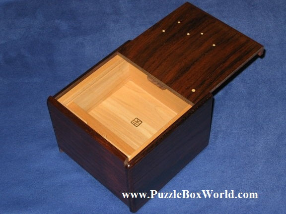Cassiopeia 3 Japanese Puzzle by Akio Kamei