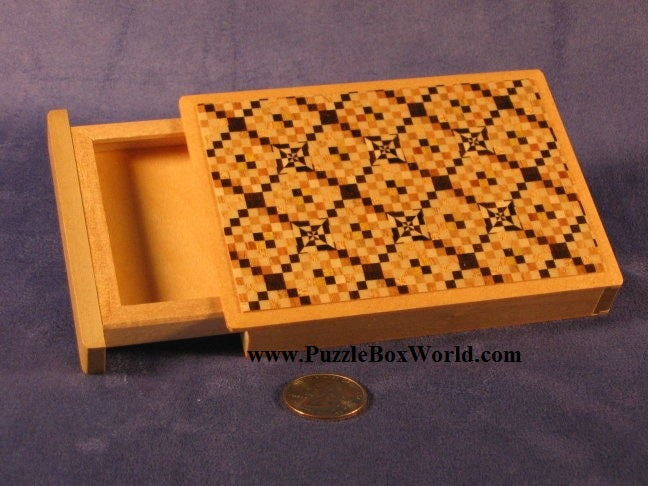 Japanese Ichimatsu Magic Tobacco Case