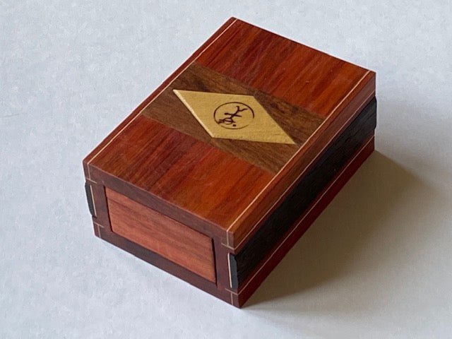 Matchbook Puzzle by Robert Yarger (Stickman Puzzles)