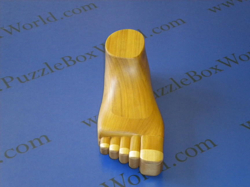 OUCH ! Japanese Puzzle Box by Akio Kamei