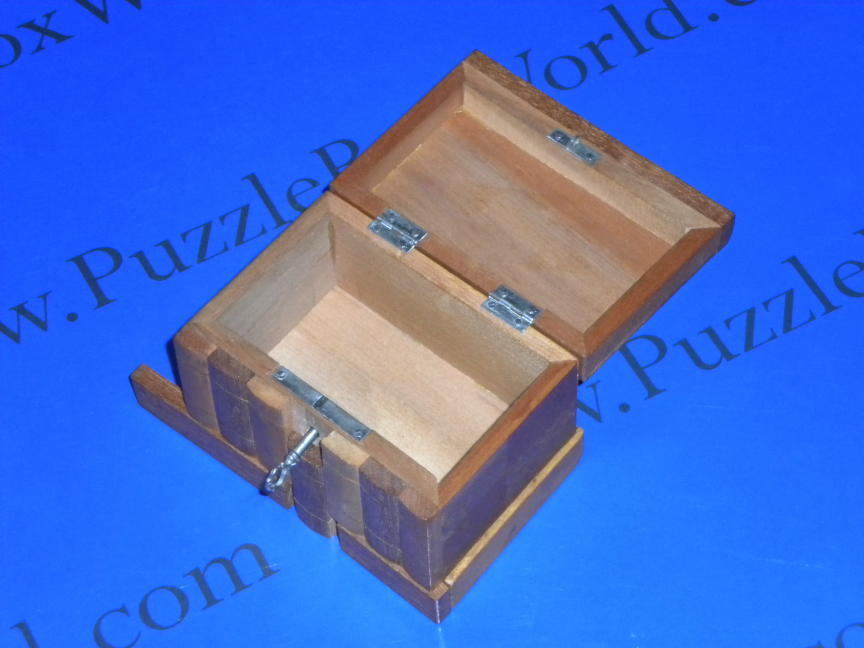 Vintage Ruiji Japanese Puzzle Box