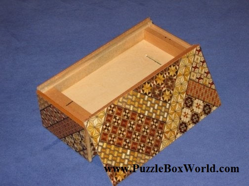 Touzai Coin Japanese Puzzle Box by Mr. Yamanaka