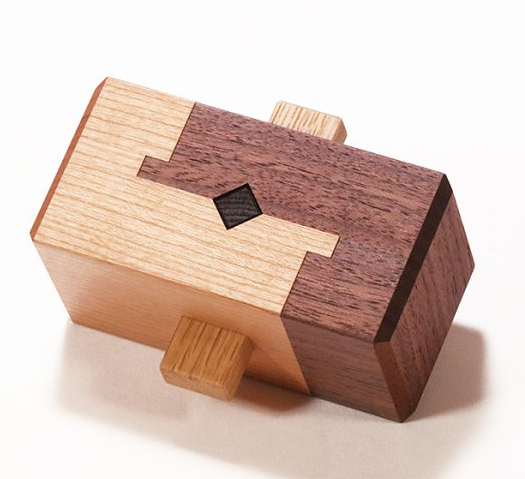 Joint 2 Puzzle Box by Hiroshi Iwahara