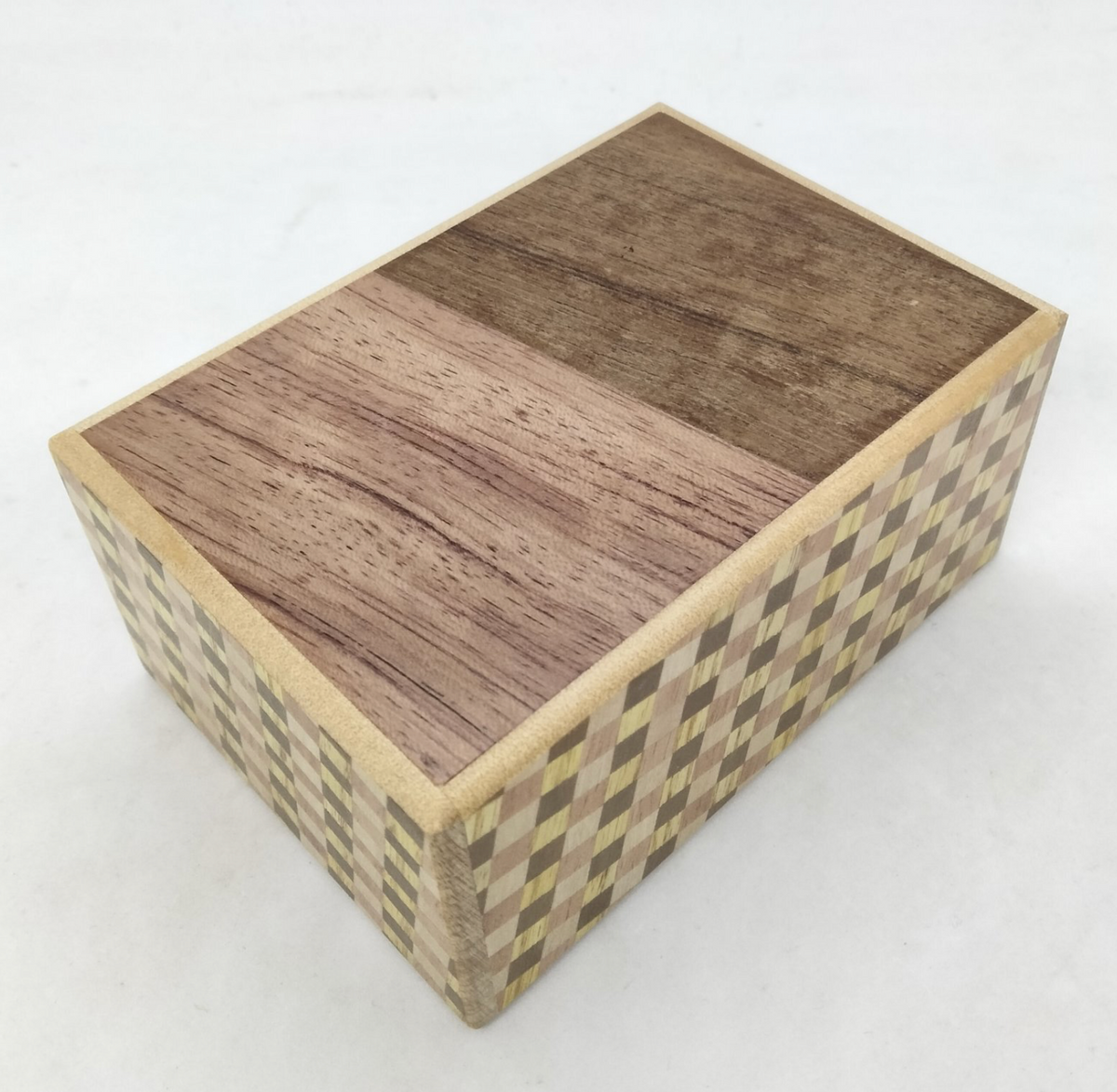 4 Sun 14 Step Random Grain (Bubinga) / Ichimatsu Japanese Puzzle Box