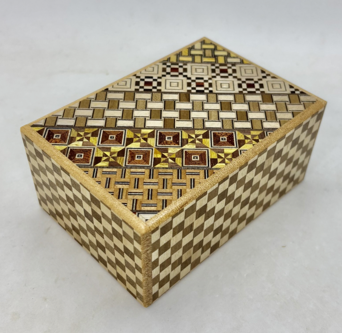 4 Sun 14 Step Yosegi Ichimatsu Japanese Puzzle Box