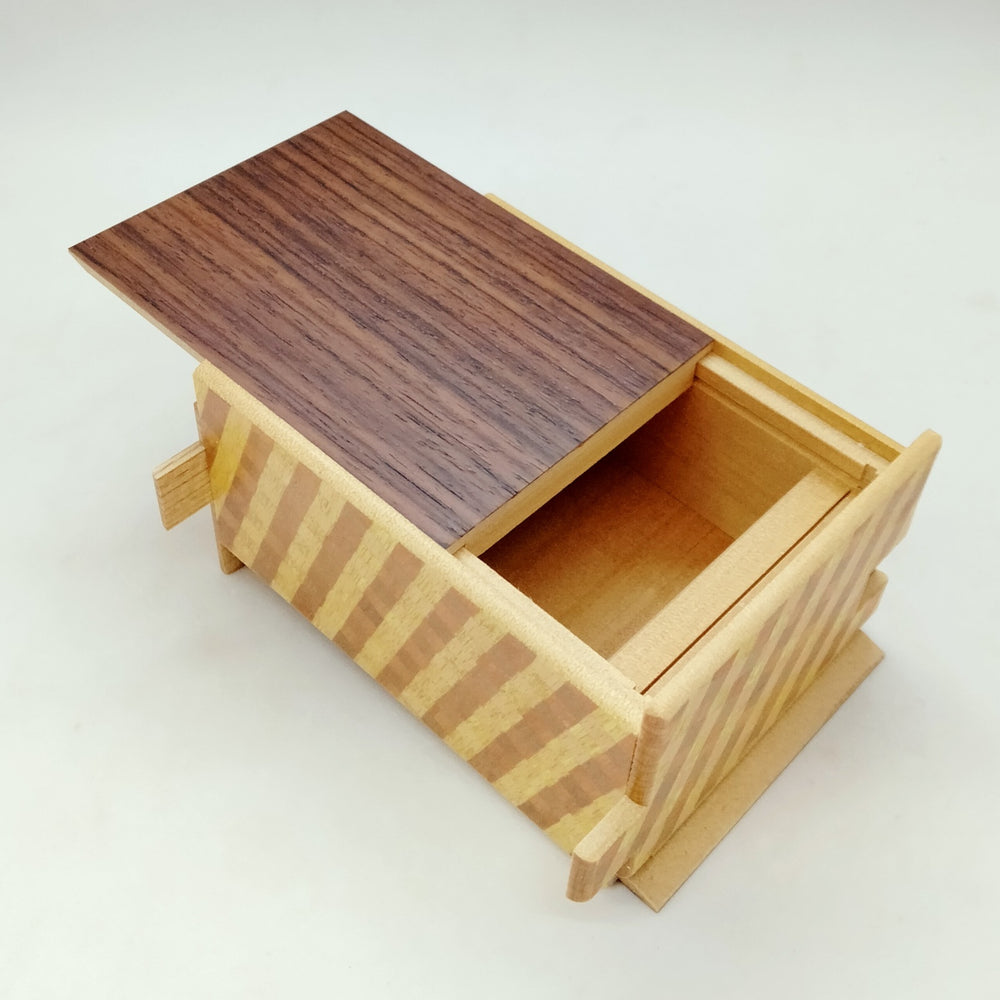 ヨハク☆紙博限定 V CUT BOX「シラカバノモリ」 Japanese Puzzle box 27steps 4sun Koyosegi – Karakuri Museum