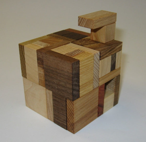 Hooked Cube Puzzle