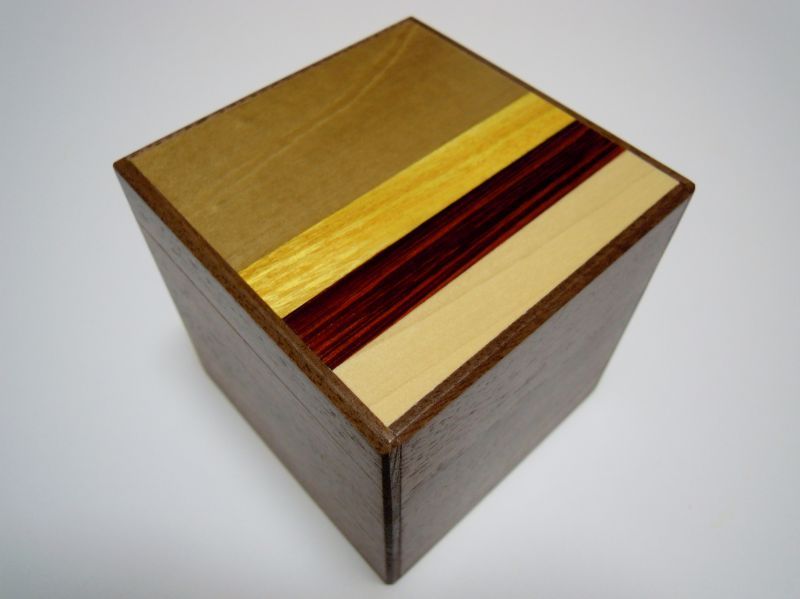 products/3_sun_14_step_natural_wood_cube_japanese_puzzle_box1.jpg