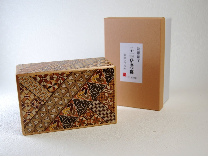 products/5_sun_21_1_step_koyosegi_japanese_puzzle_box1.jpg