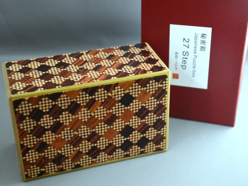 products/5_sun_27_step_red_ichimatsu_japanese_puzzle_box_1.jpg
