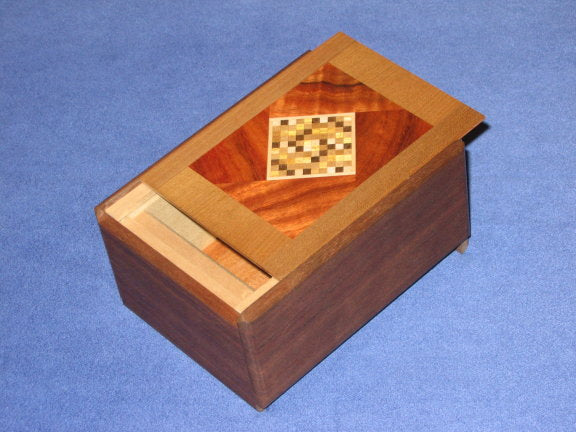 4 Sun 4 Step Ichimatsu Japanese Puzzle Box