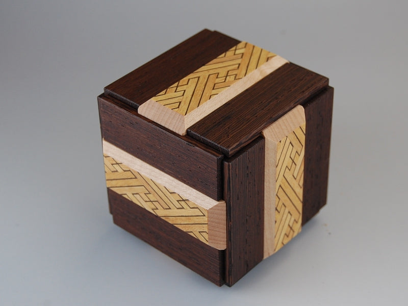 Hideaki Kawashima – Puzzle Box World