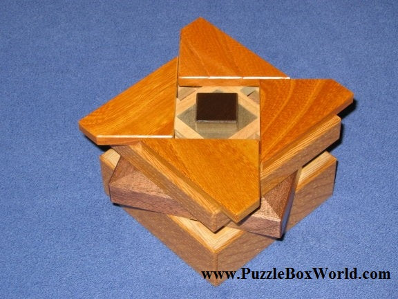 products/limited_edition_secret_base_box_y_puzzle_2.jpg