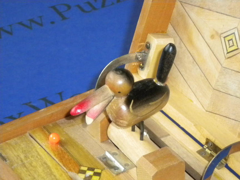 products/vintage_radio_with_bird_japanese_cigarette_dispenser2.jpg