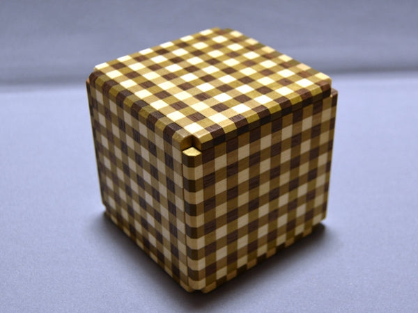 XY Japanese Puzzle Box (Ichimatsu)